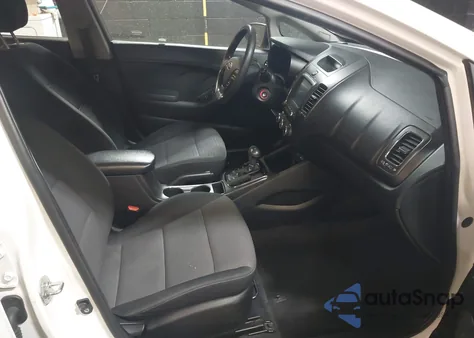 2018 Kia Forte Lx z USA, uszkodzony, nr VIN 3KPFL4A76JE191145